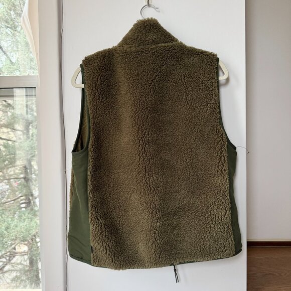 NWT Aritzia TNA Cody Massive Polar Fleece Vest Green Small - Picture 7 of 11